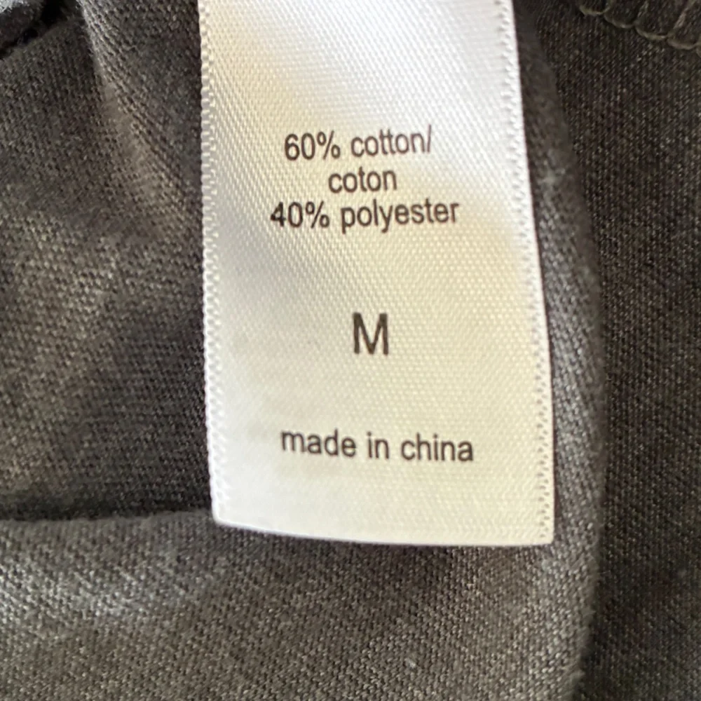 Maurices Charcoal Tee with Tan Whiskey Graphic Size M - Picture 7 of 7